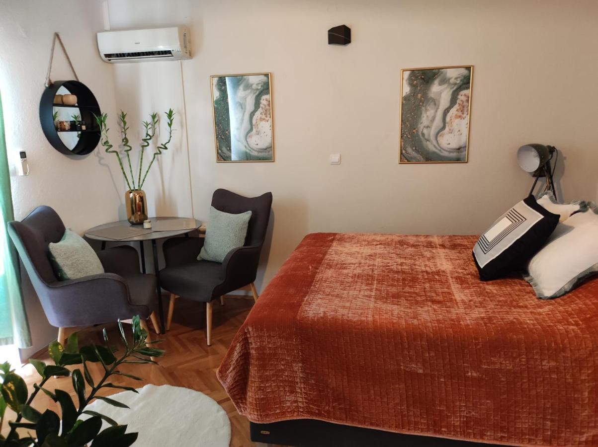 Nora Apartment
