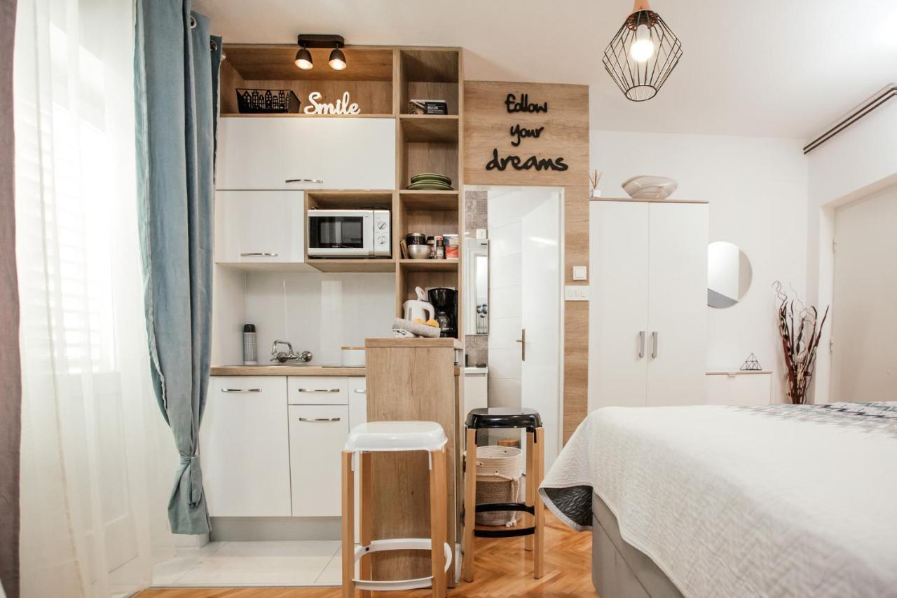 Nora Apartment *