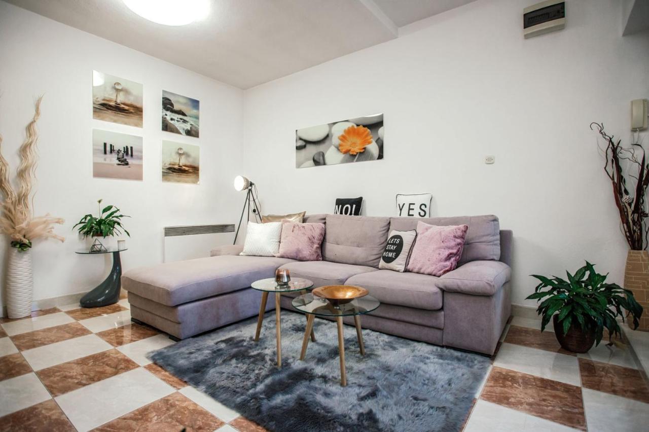 Apartment Nora *
